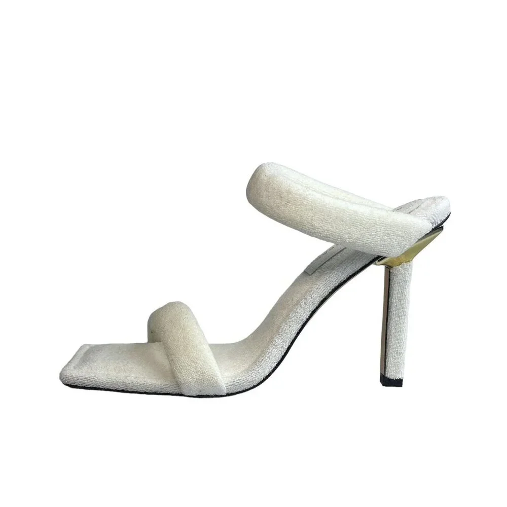 Good American Women Size 9 Heels White Terry GA354T-X NEW Kardashian Gold Accent - Picture 10 of 12